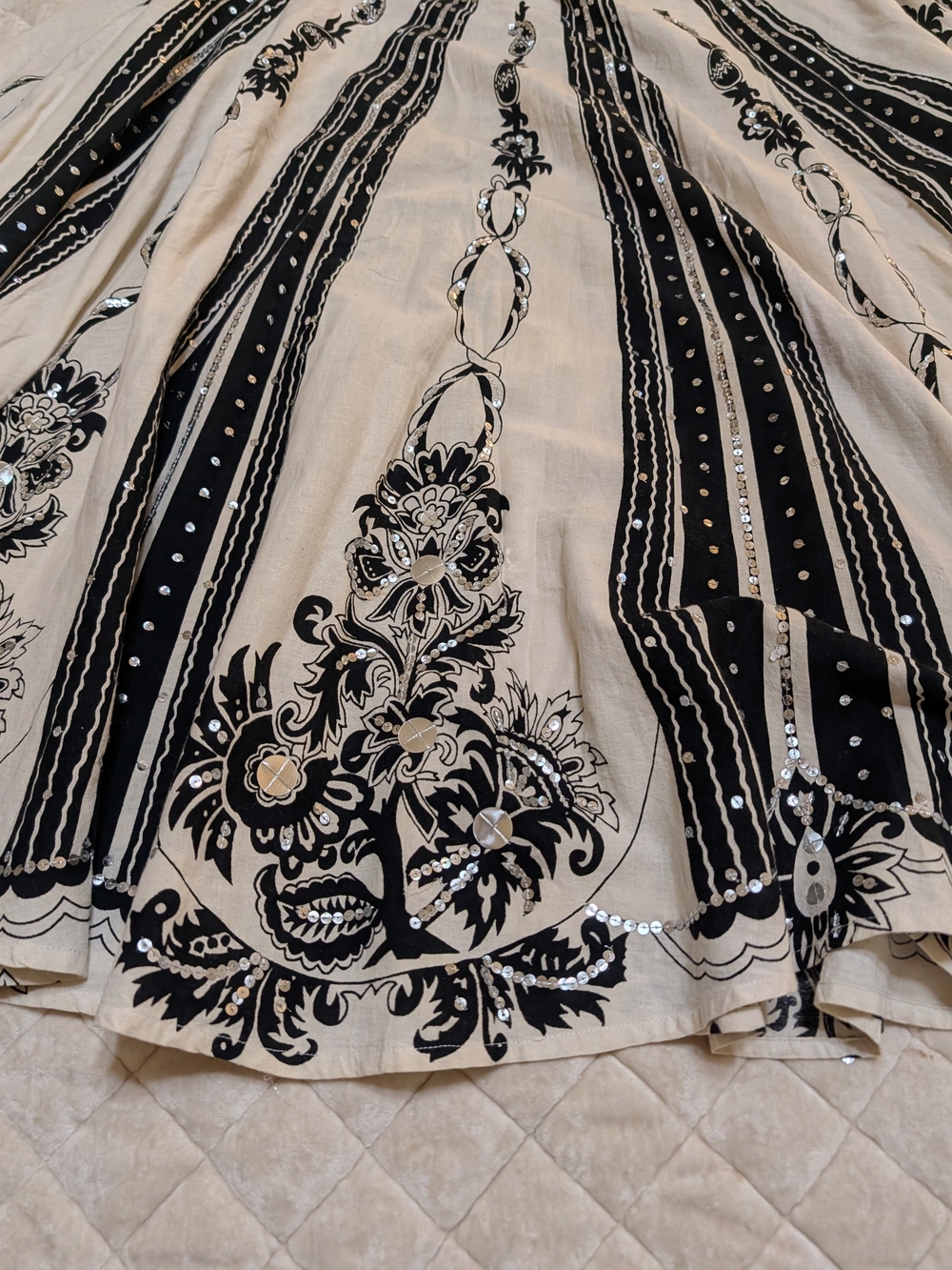 Source Unknown Black & Cream Embellished A-Line Skirt